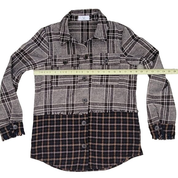 Brown Plaid Shirt Jacket Shacket Fringed Frayed Hem Detail Layering Fall NEW - Picture 8 of 13